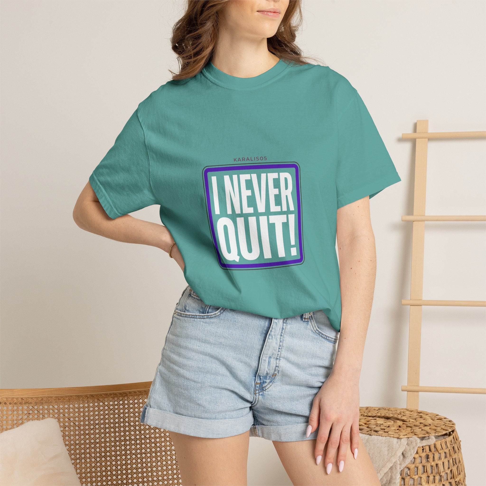 I NEVER QUIT Motivational T-Shirt