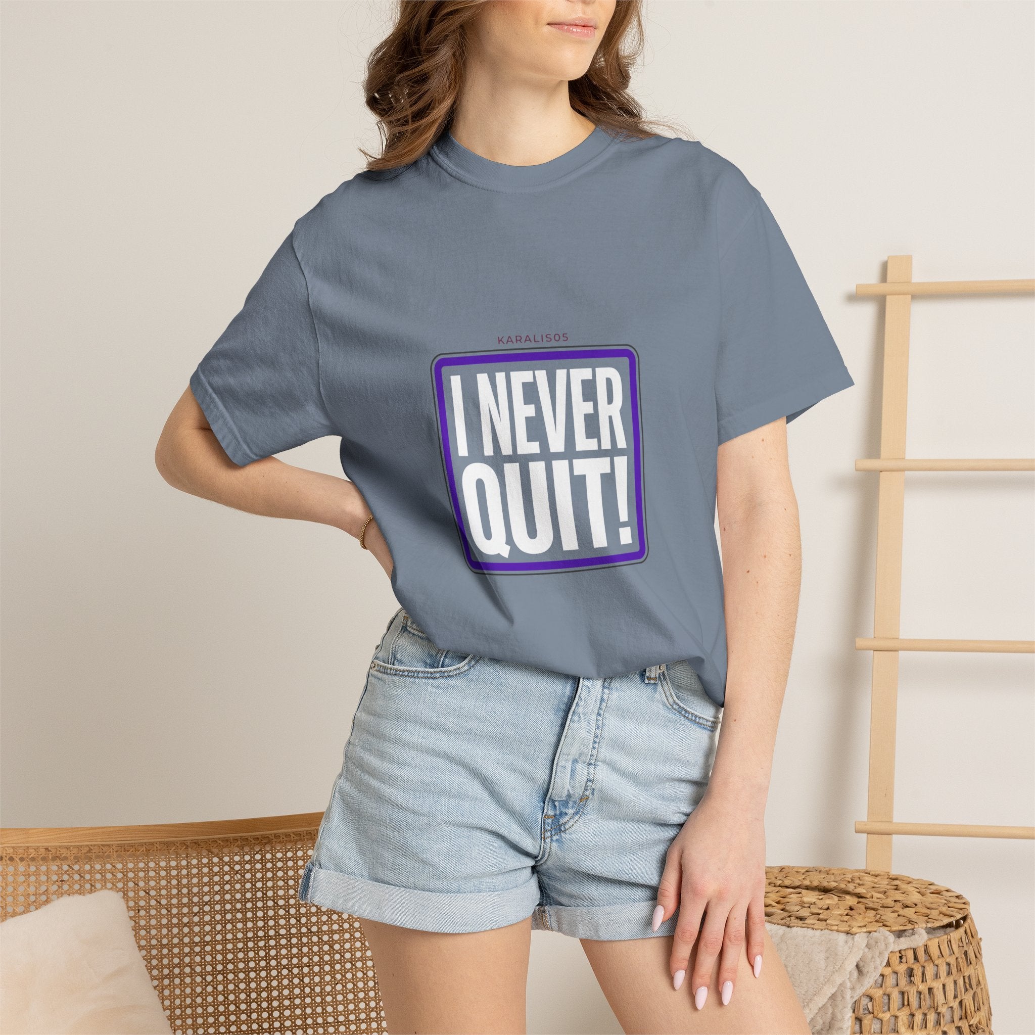 I NEVER QUIT Motivational T-Shirt